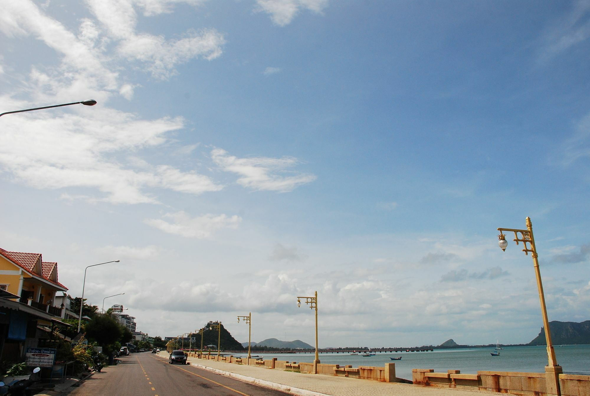 Prachuap Beach Hotel Prachuap Khiri Khan Exterior photo
